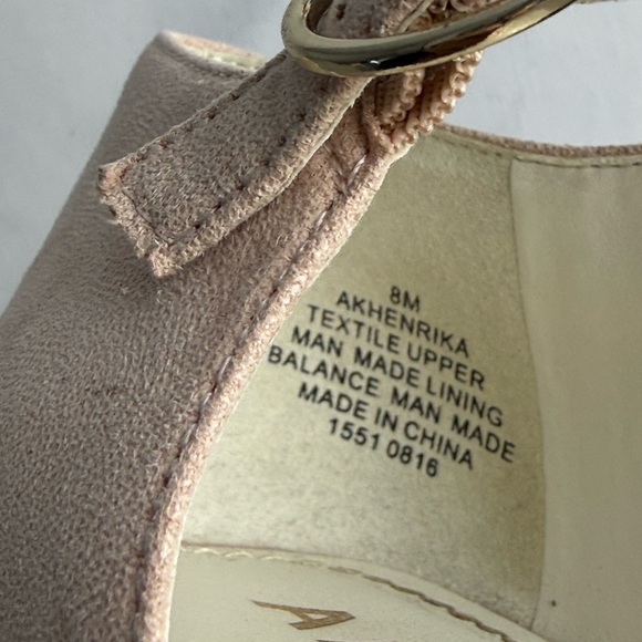 Anne Klein Akhenrika Blush Peep Toe Heels Size 8 - Picture 9 of 16